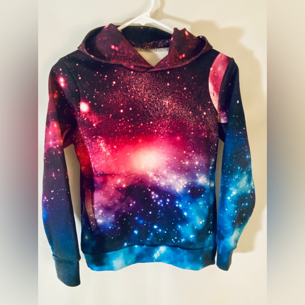 Galaxy hoodie sweatshirt with pockets!  Size Small.